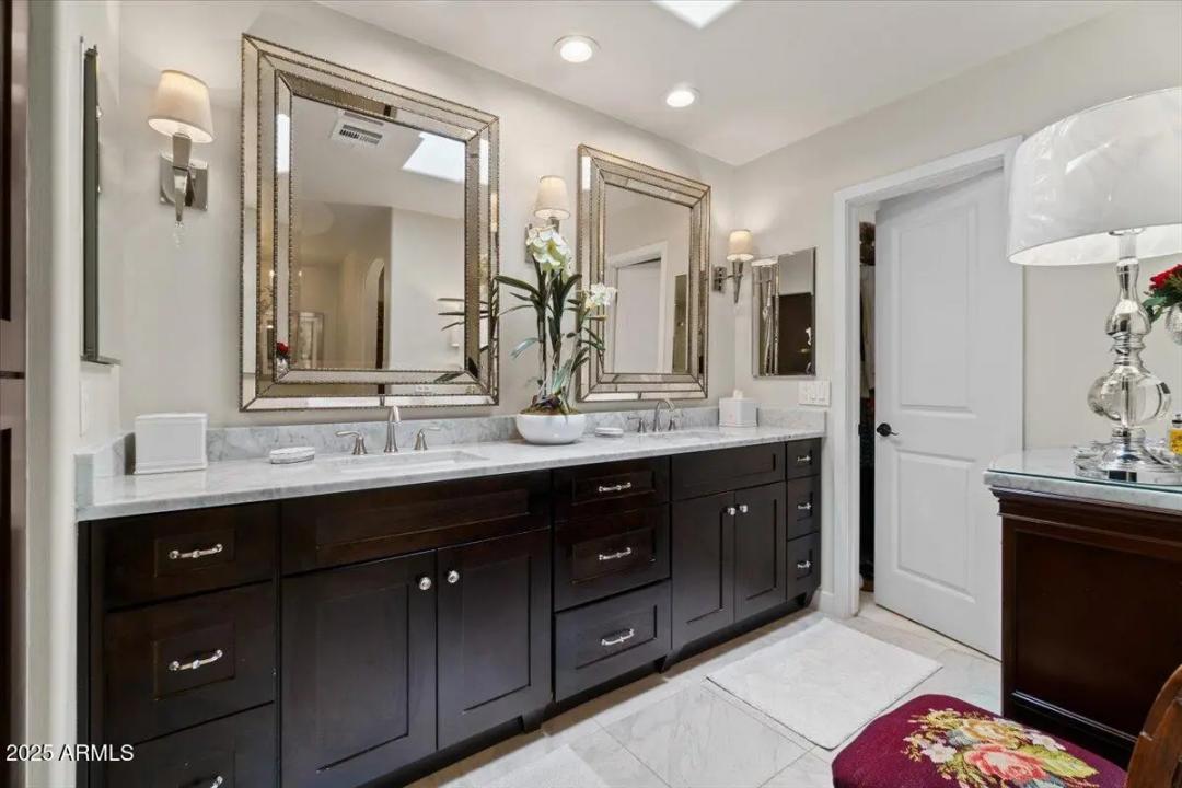 Real Estate Picture 11