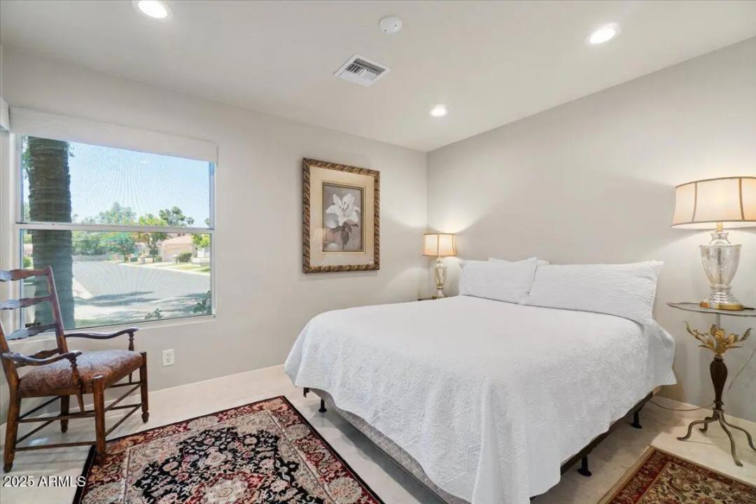Real Estate Picture 13
