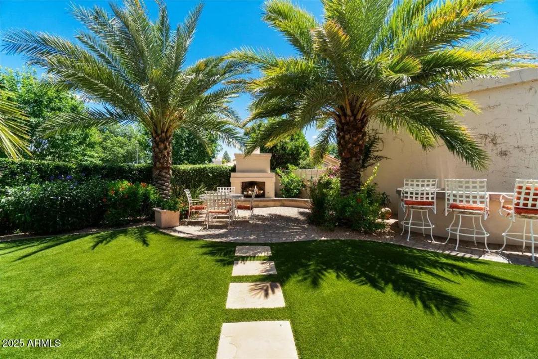 Real Estate Picture 16
