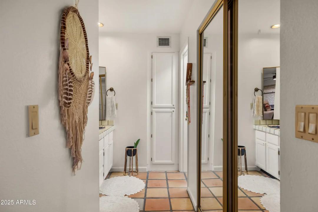 Real Estate Picture 13