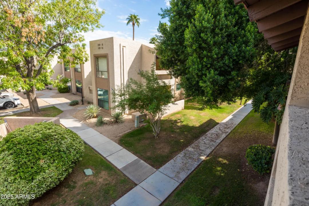 Real Estate Picture 28