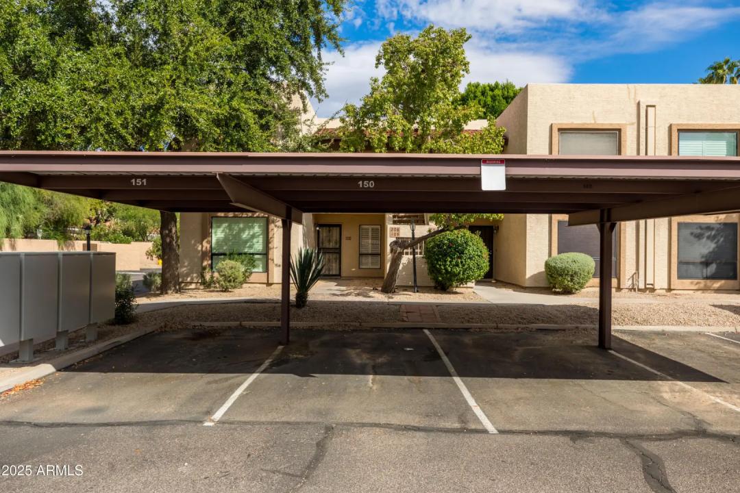 Real Estate Picture 32