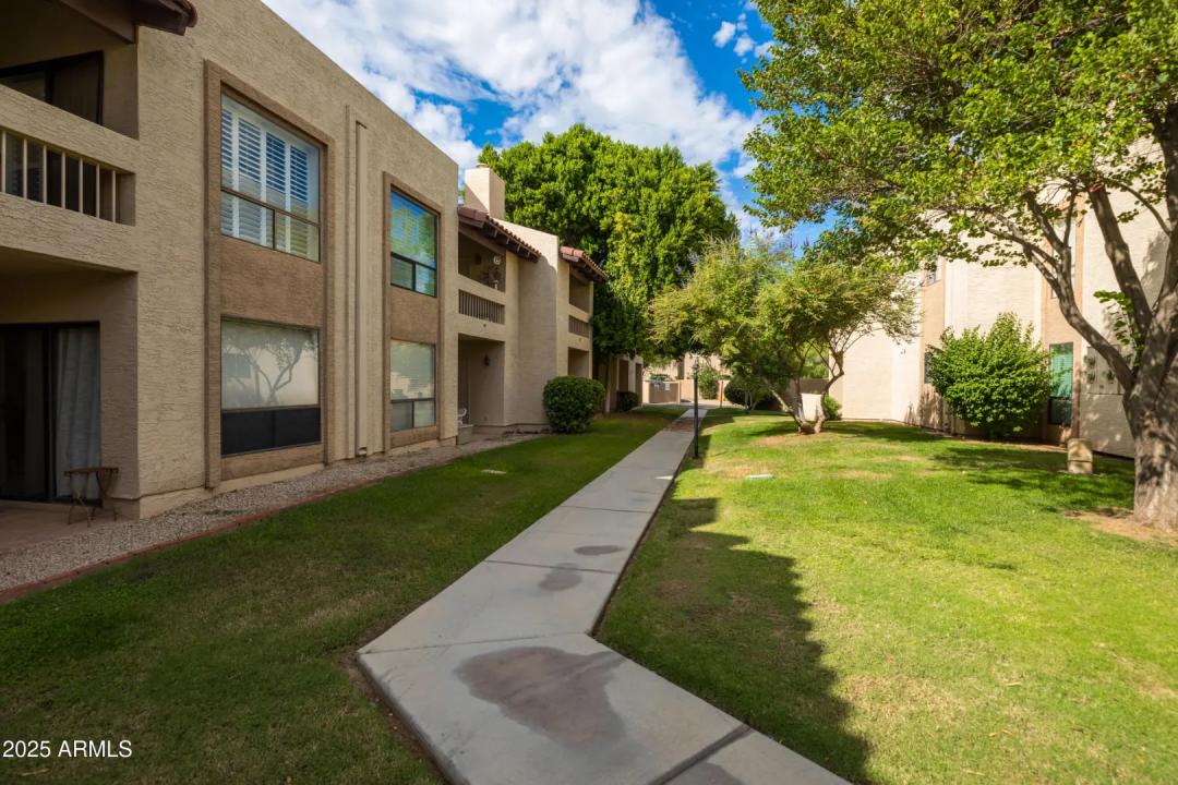Real Estate Picture 36