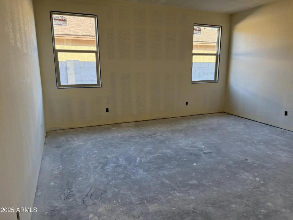 Real Estate Picture 9