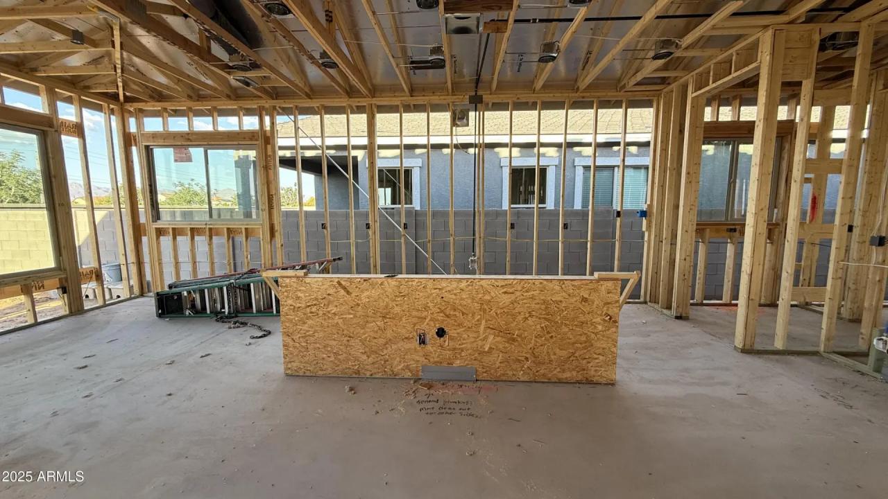 Real Estate Picture 4