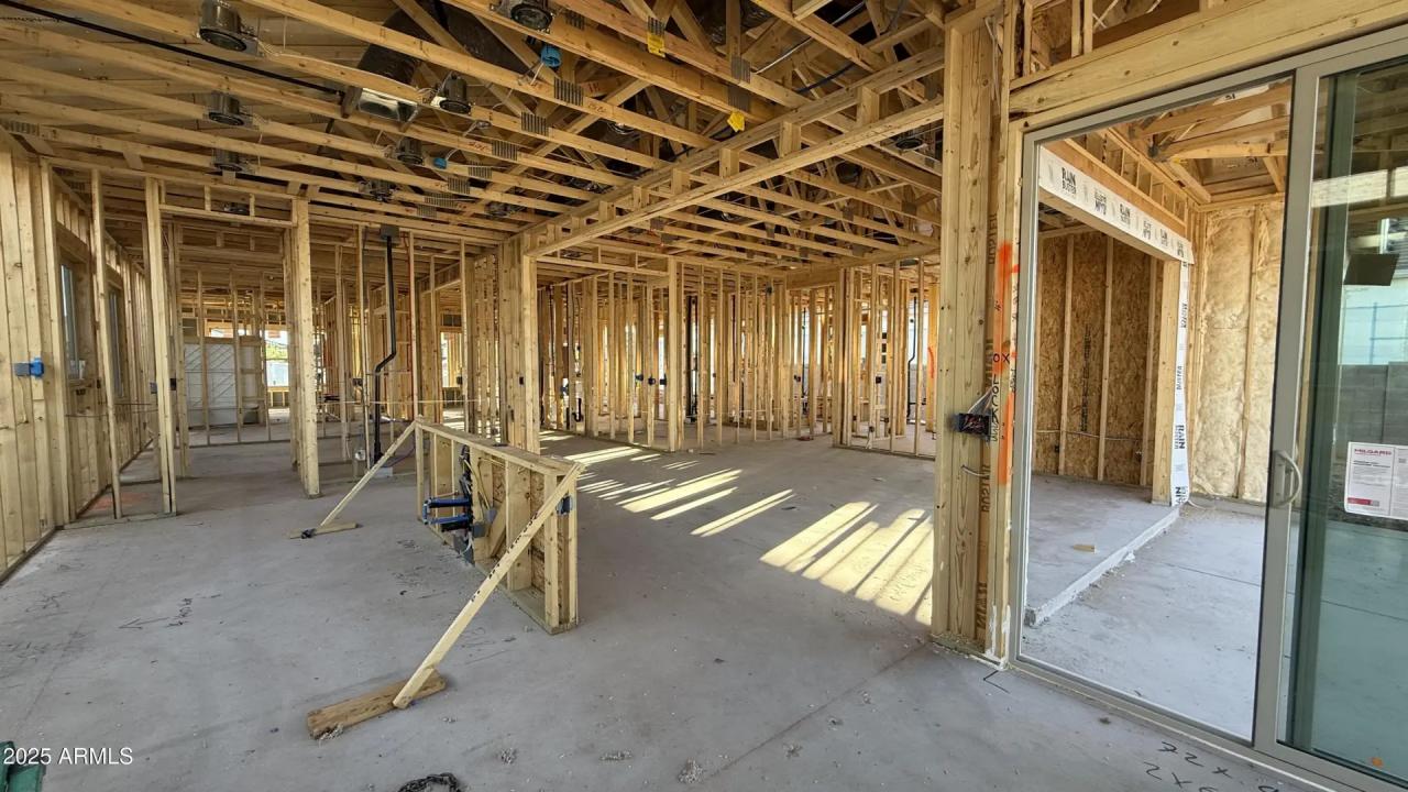 Real Estate Picture 5