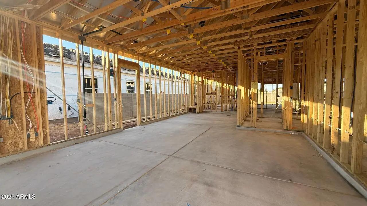 Real Estate Picture 9