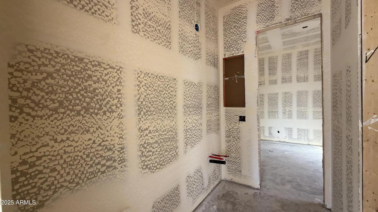 Real Estate Picture 5