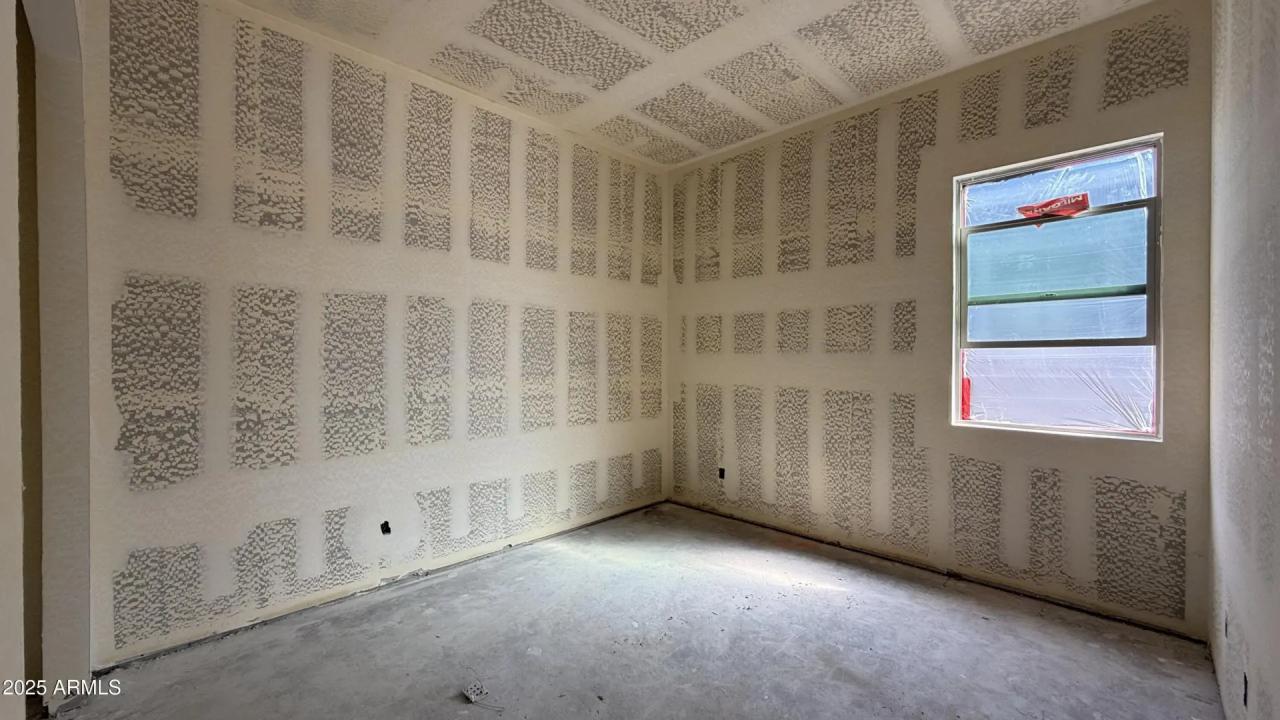 Real Estate Picture 6