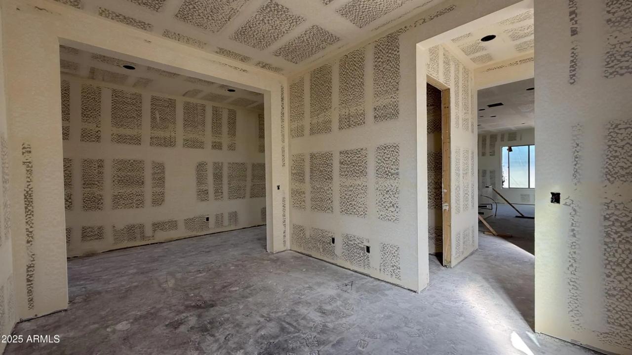 Real Estate Picture 9