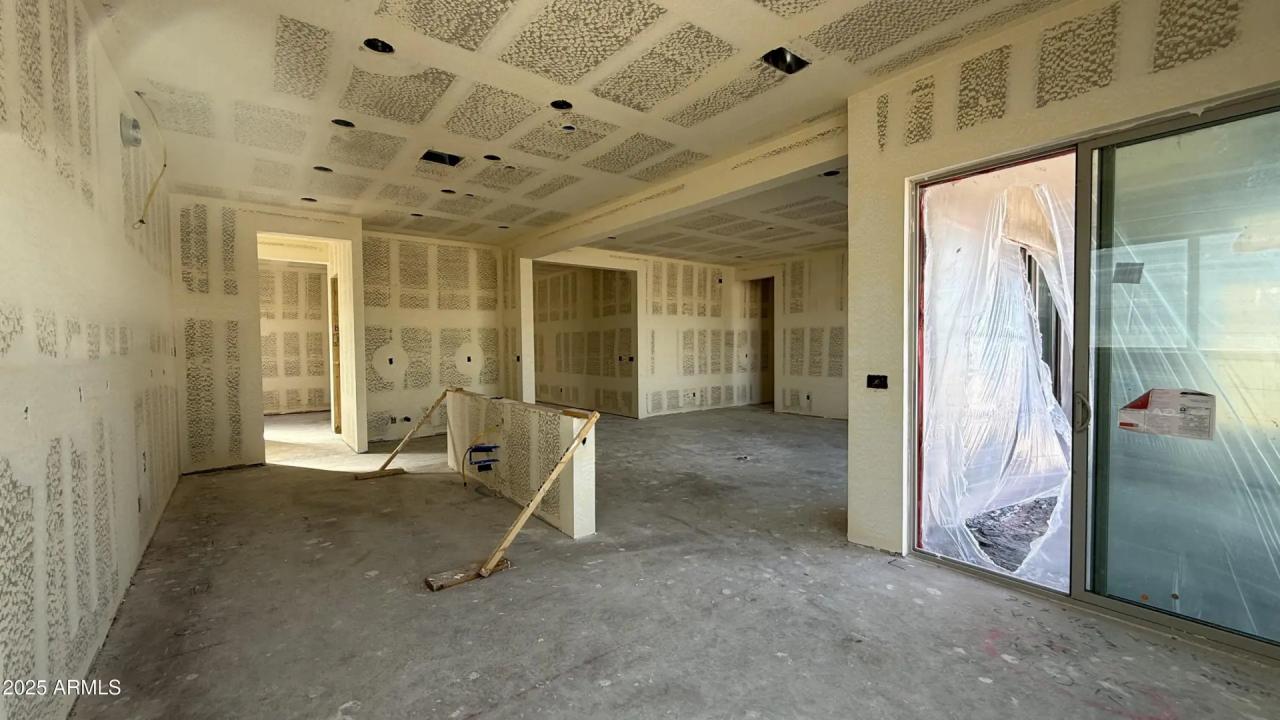 Real Estate Picture 12