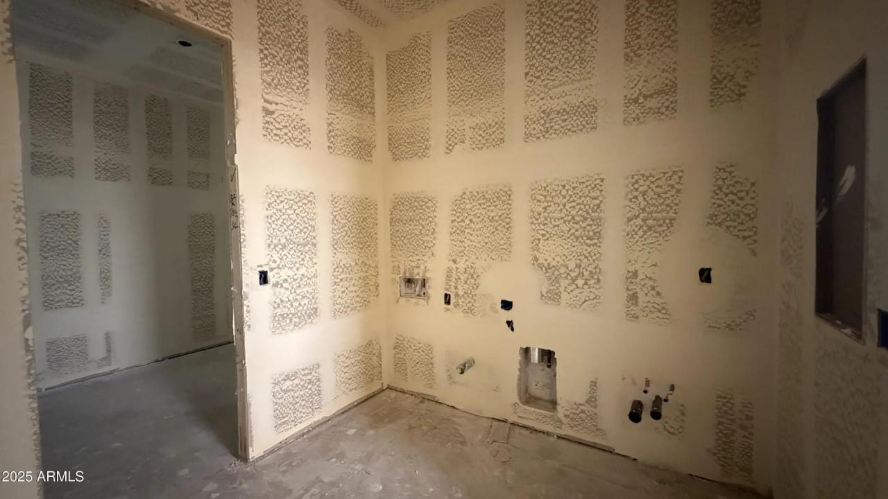 Real Estate Picture 18