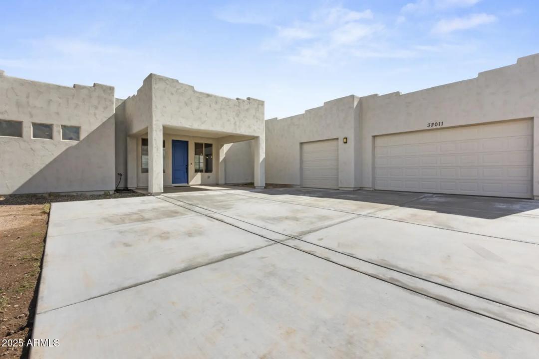 Real Estate Picture 5