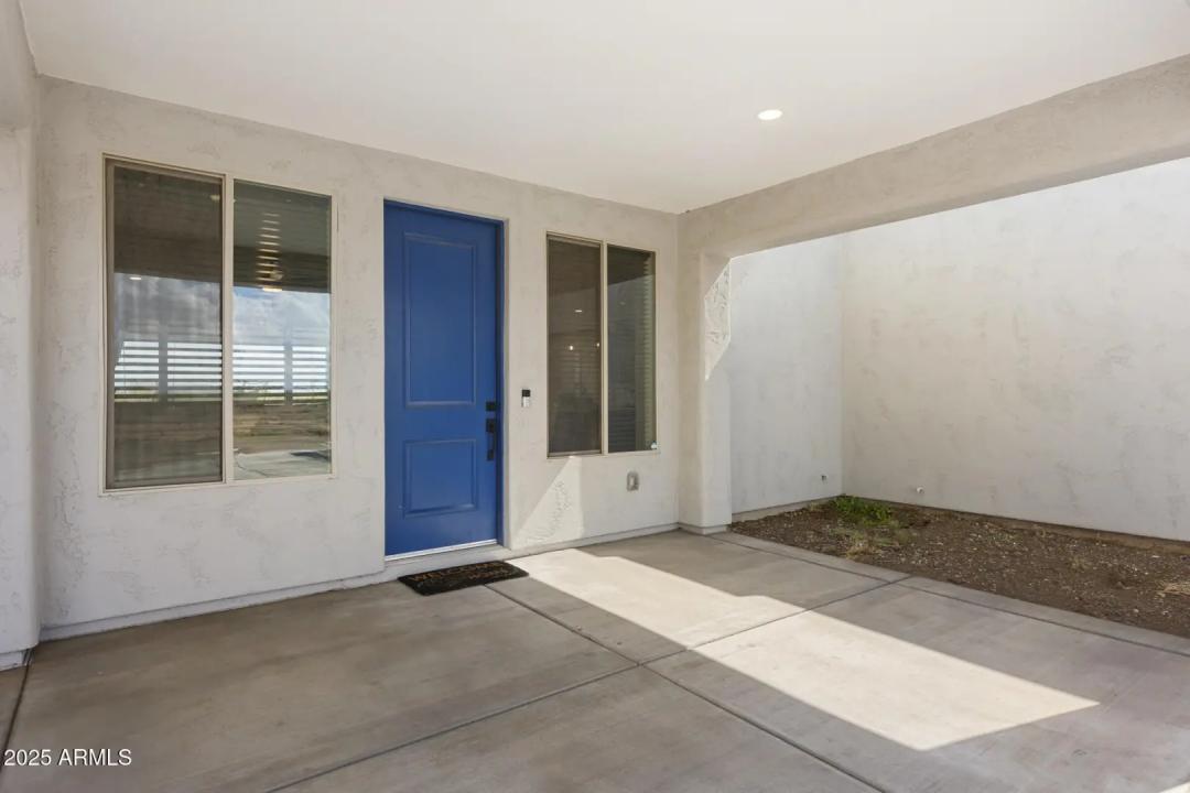 Real Estate Picture 8