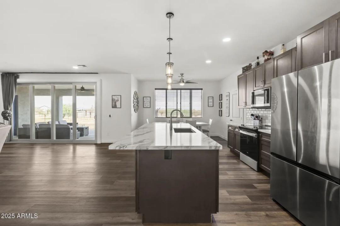 Real Estate Picture 20