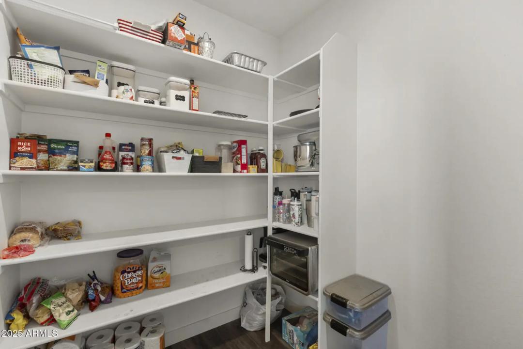 Real Estate Picture 23