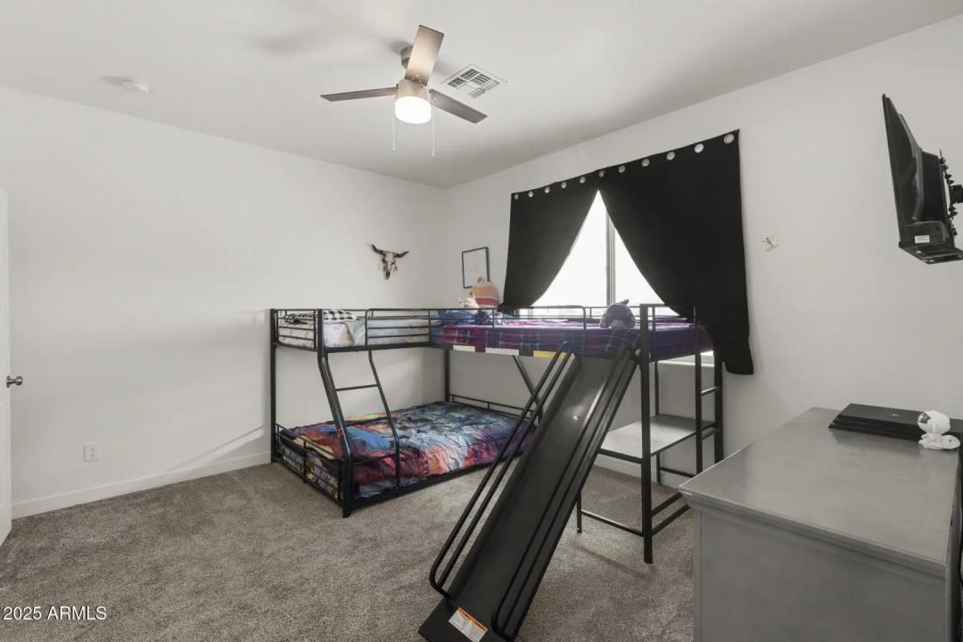 Real Estate Picture 29