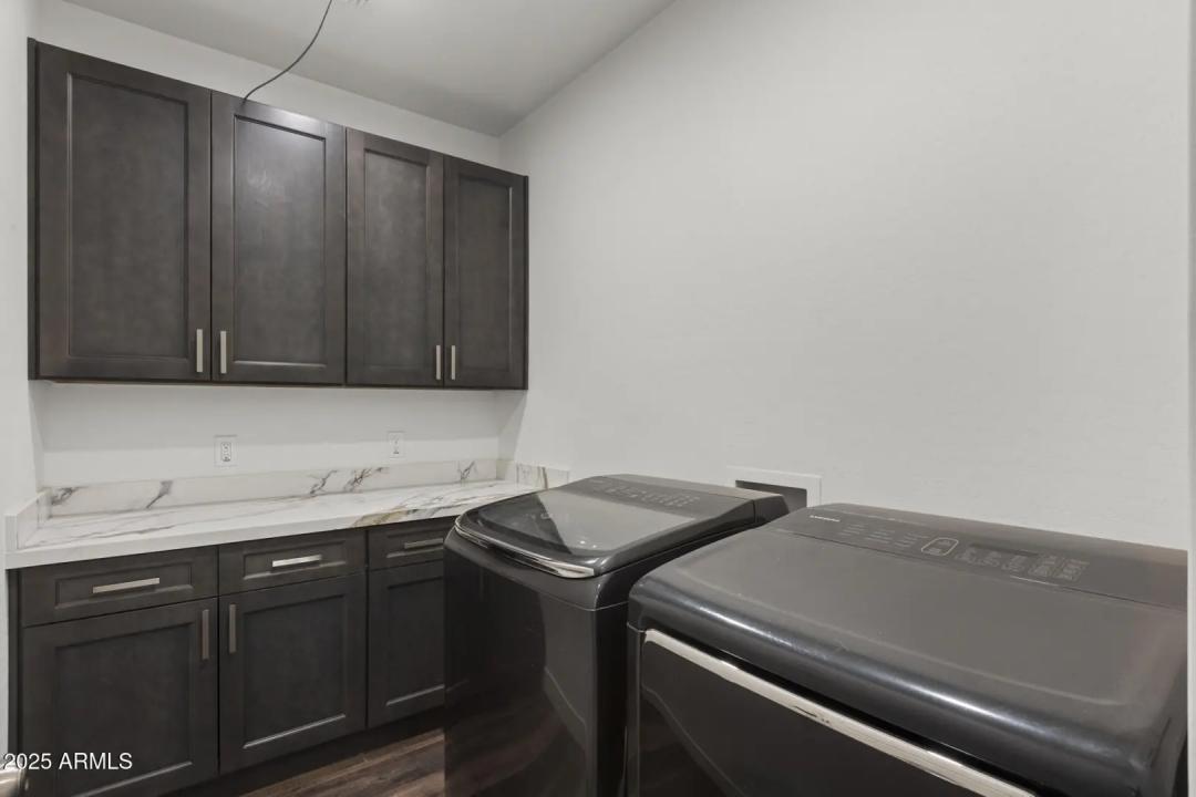 Real Estate Picture 30