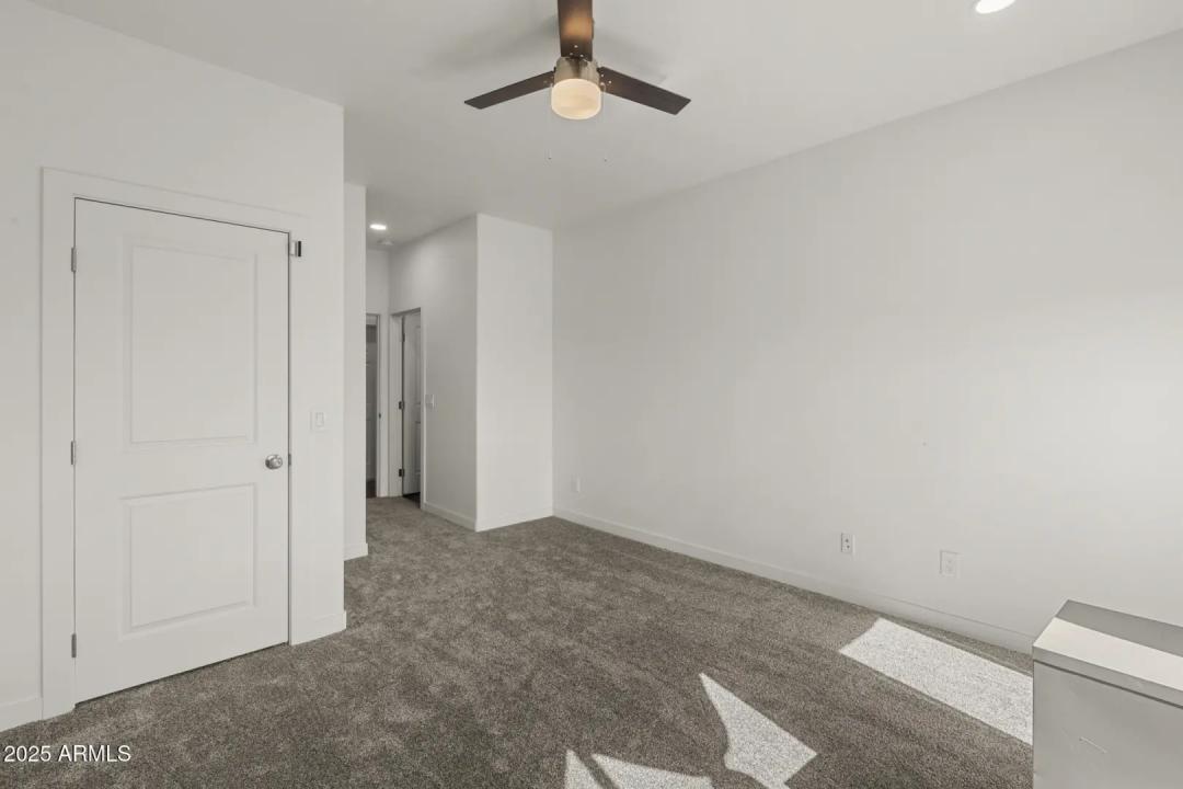 Real Estate Picture 34