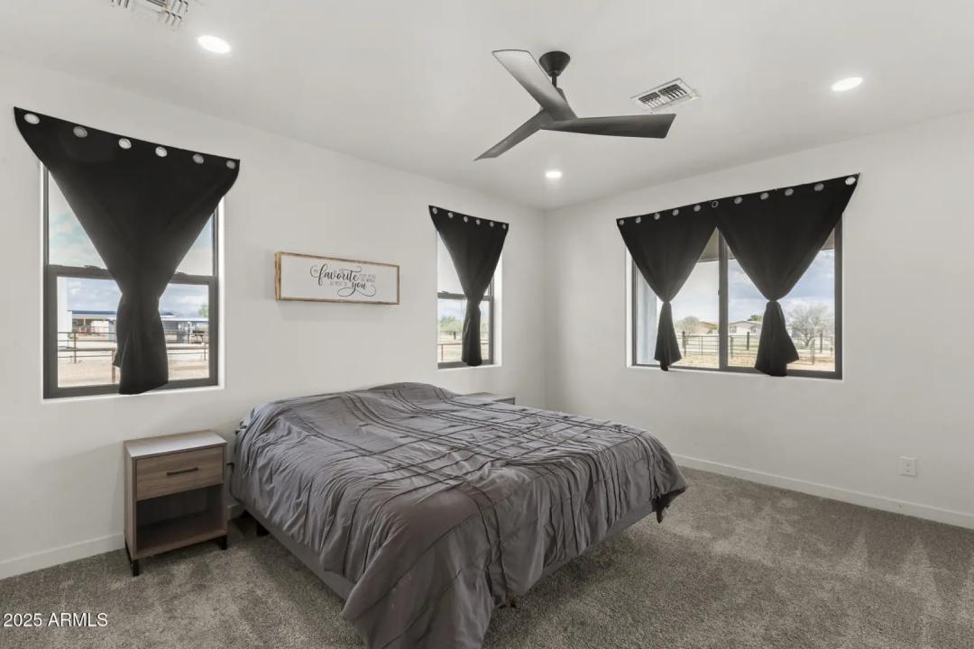 Real Estate Picture 35