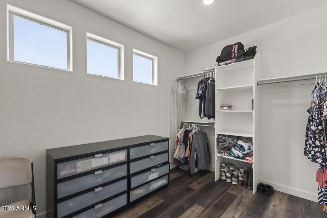 Real Estate Picture 40