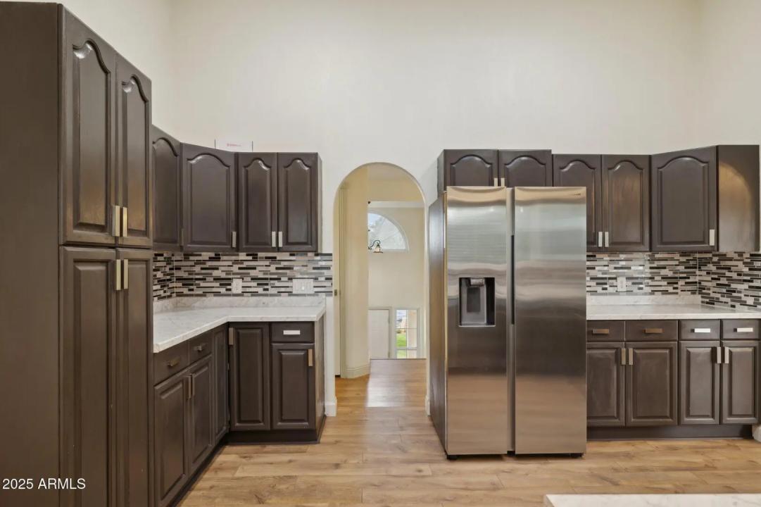 Real Estate Picture 6