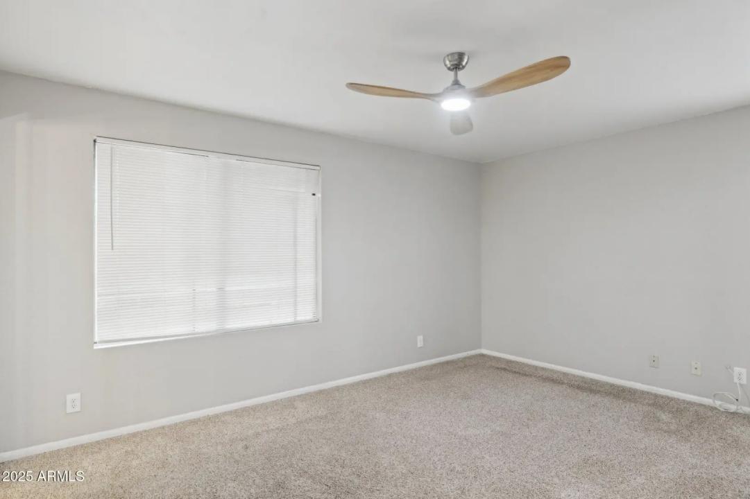 Real Estate Picture 18