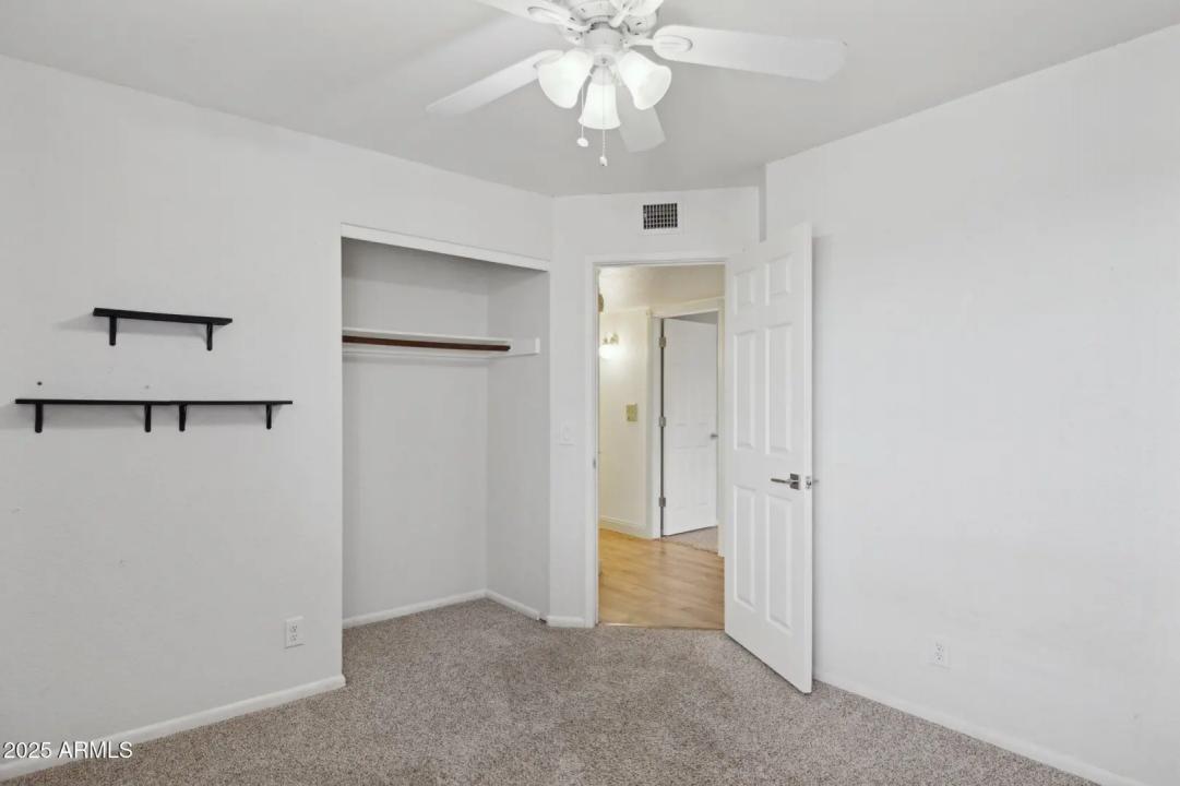 Real Estate Picture 23