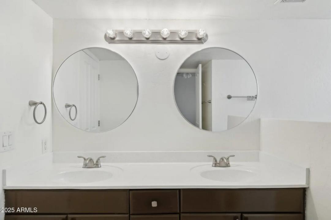 Real Estate Picture 28