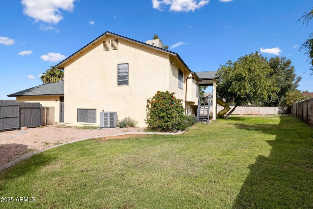 Real Estate Picture 33