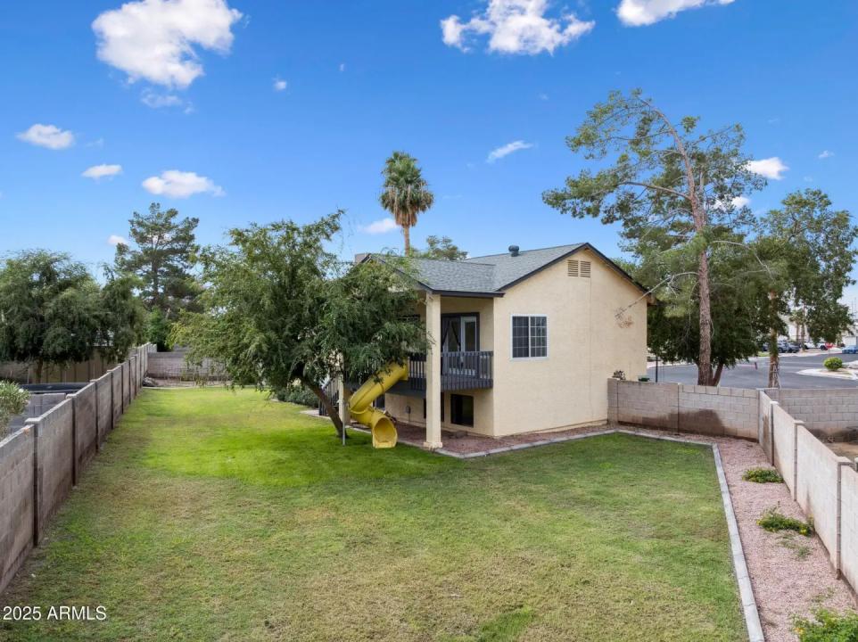 Real Estate Picture 37