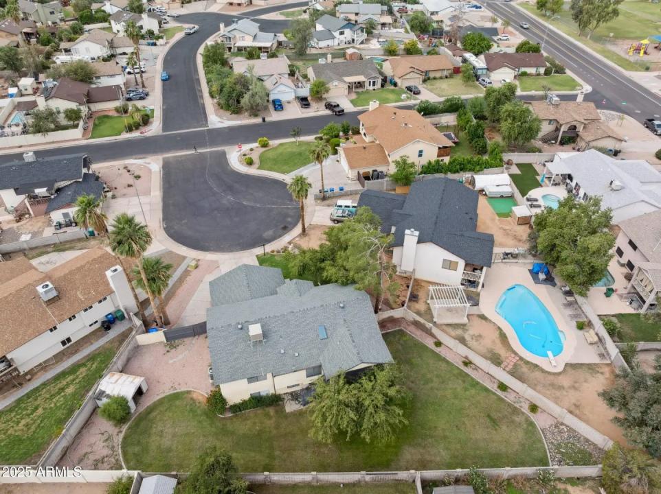 Real Estate Picture 40