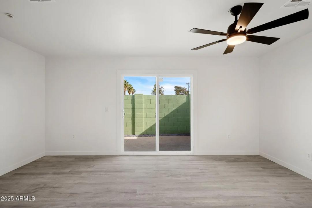 Real Estate Picture 15