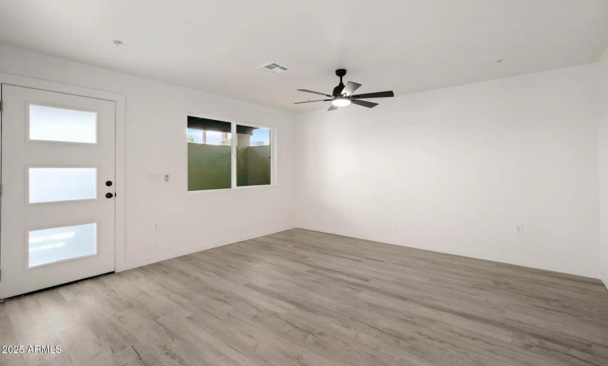 Real Estate Picture 25