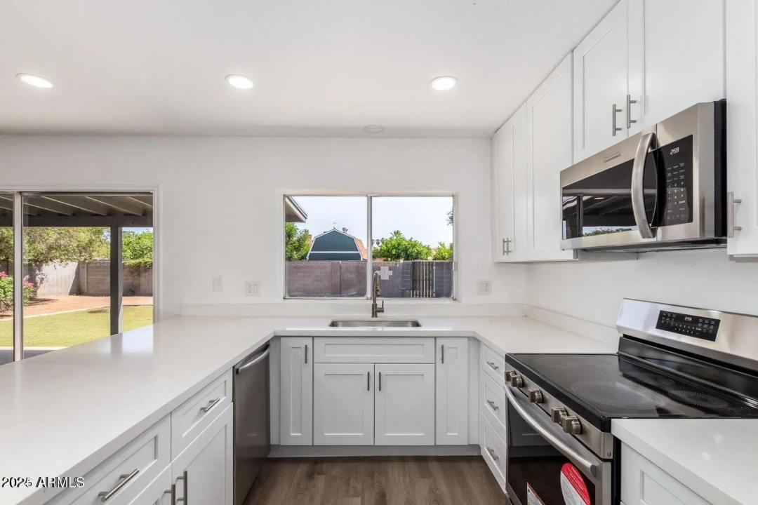 Real Estate Picture 13