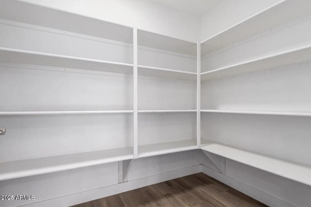 Real Estate Picture 14