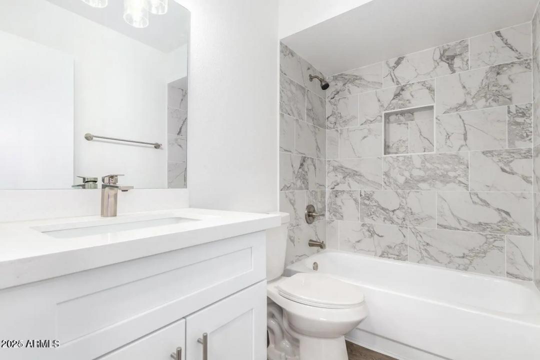 Real Estate Picture 23