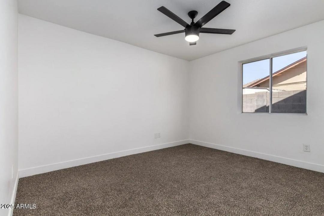 Real Estate Picture 24