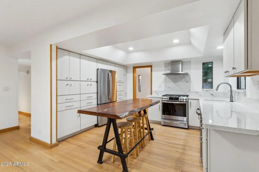 Real Estate Picture 2