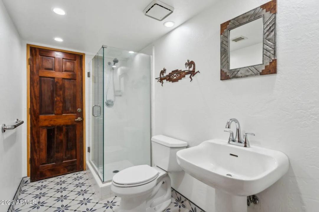 Real Estate Picture 22