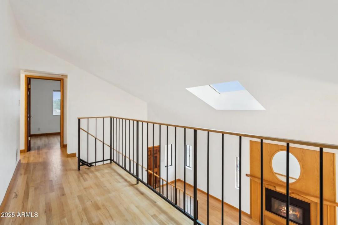 Real Estate Picture 24