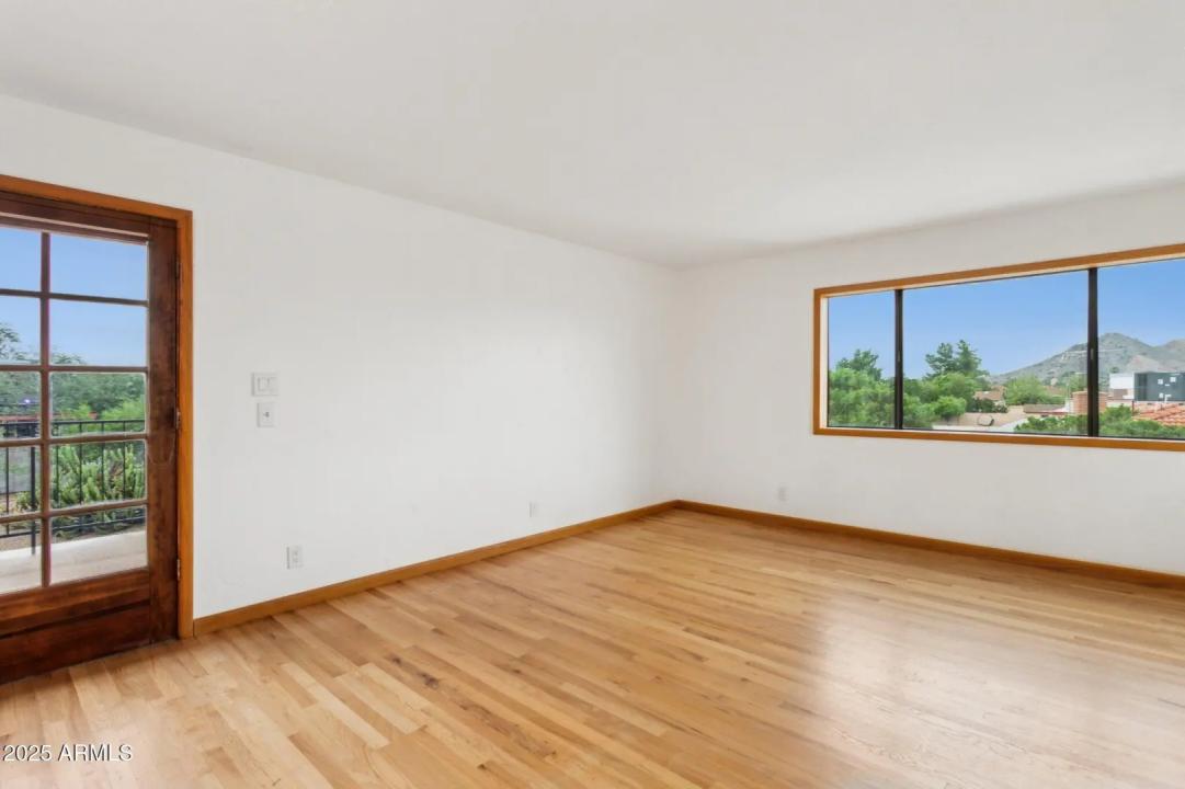 Real Estate Picture 25