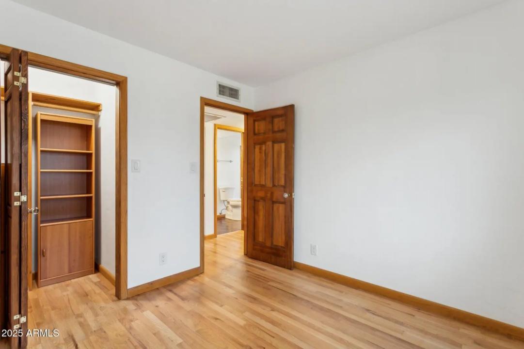 Real Estate Picture 30