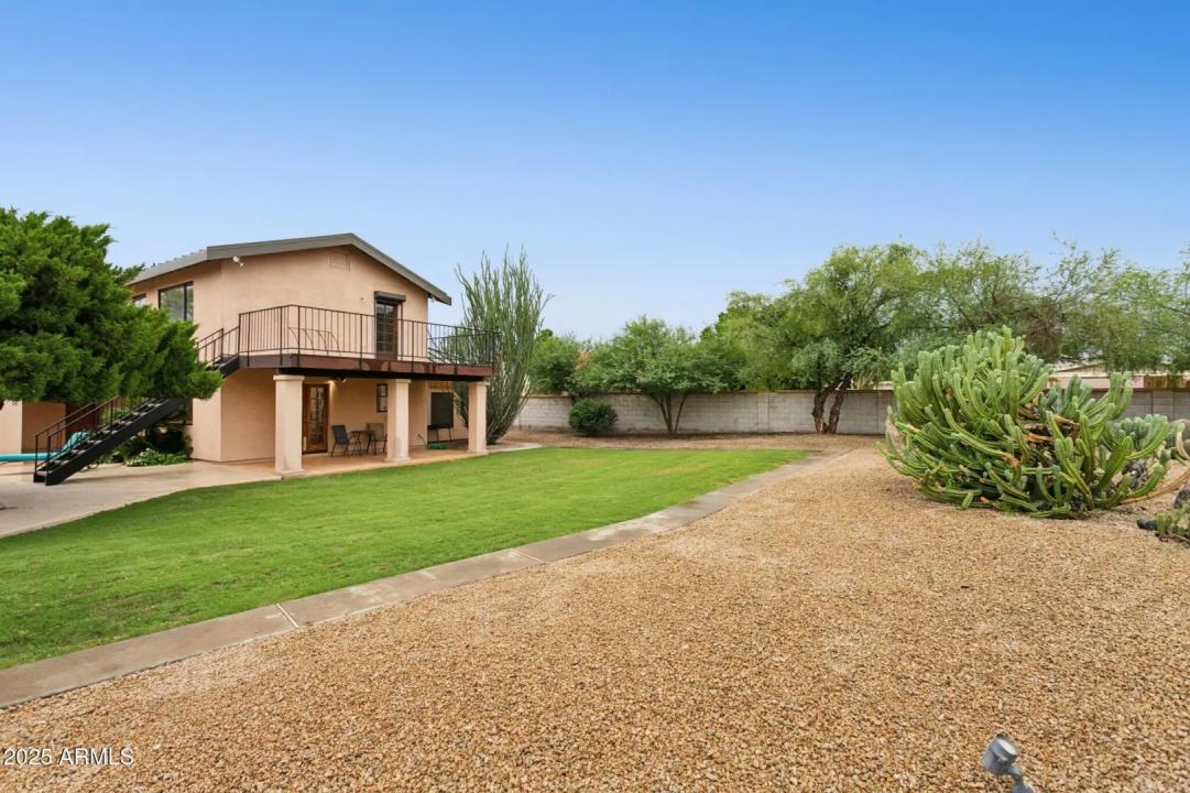 Real Estate Picture 38