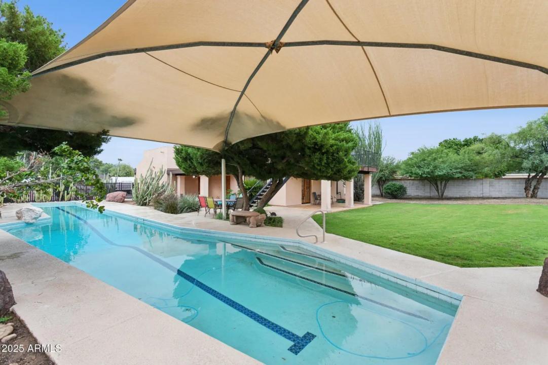 Real Estate Picture 1