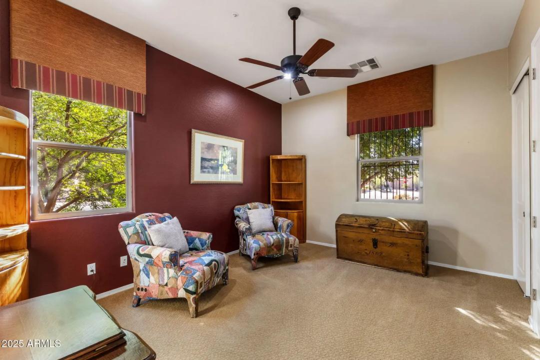 Real Estate Picture 23