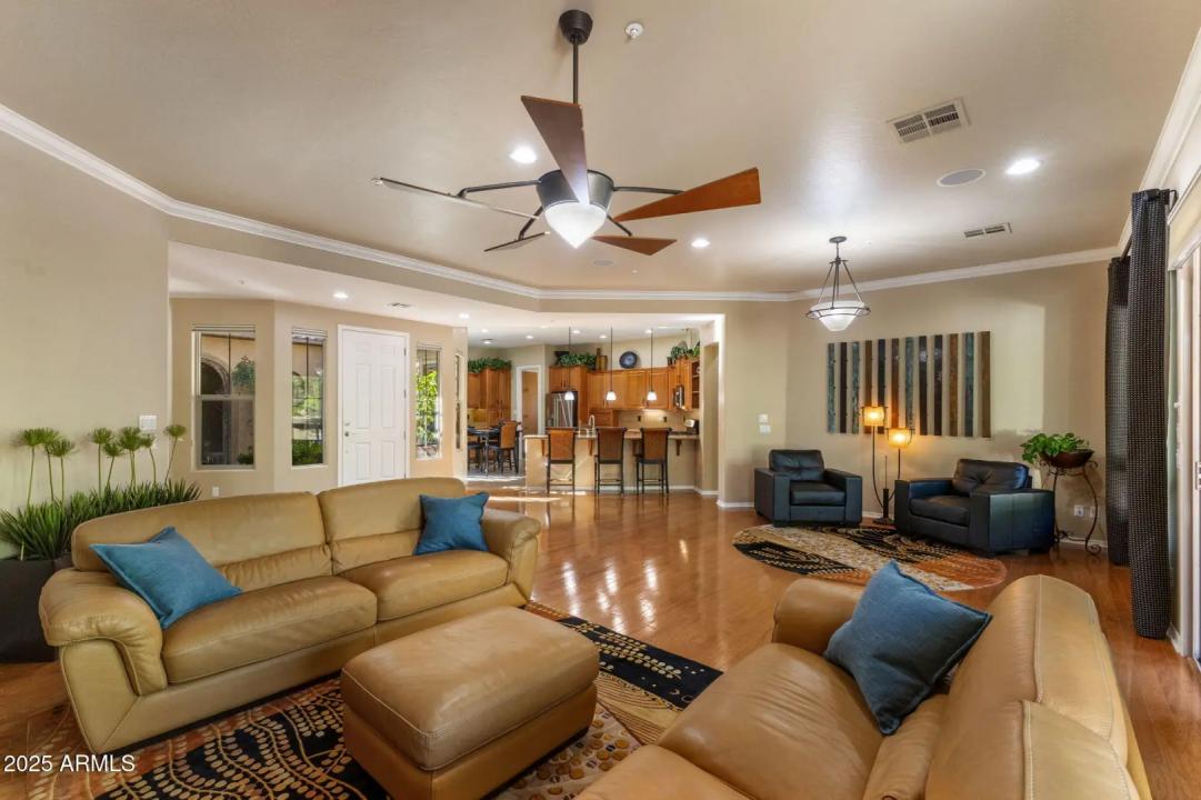 Real Estate Picture 7
