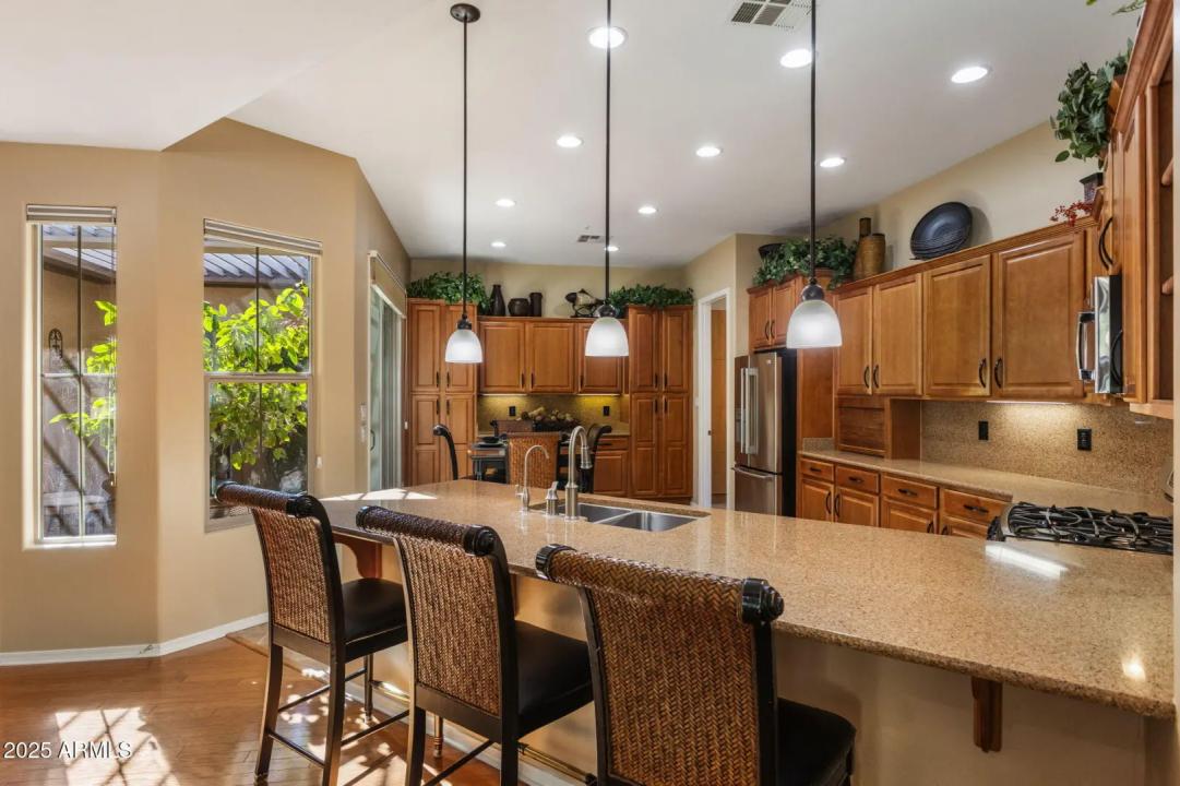 Real Estate Picture 8