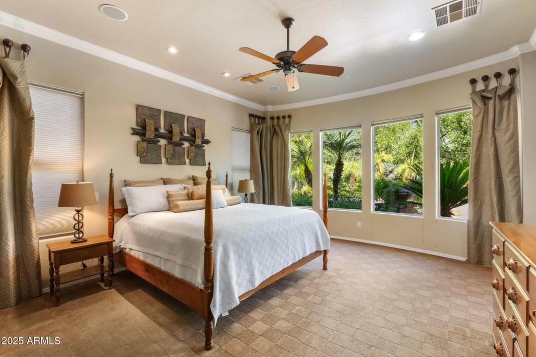 Real Estate Picture 13