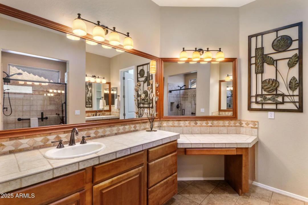 Real Estate Picture 15